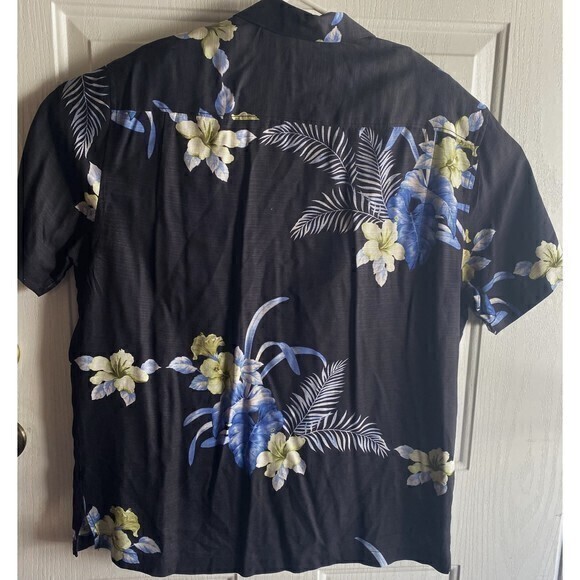 Tommy Bahama Island Modern Fit 100‎ % Silk Button Up Shirt Mens LG - Picture 3 of 3